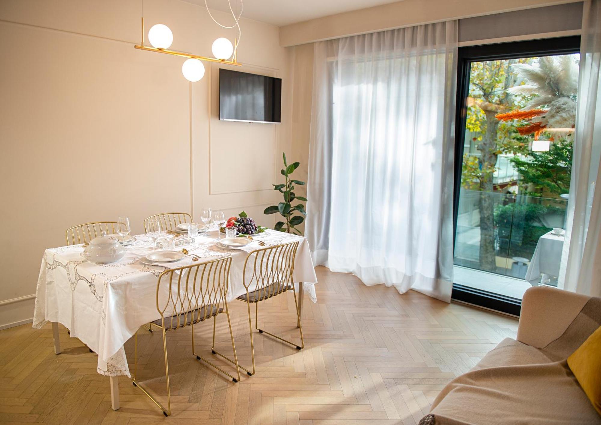 Riccione Suite Design Екстериор снимка